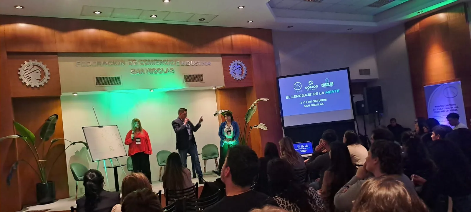Sesión de entrenamiento con un equipo de trabajo