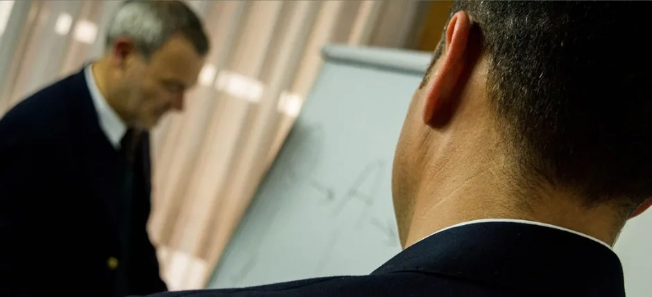 Profesional de SOMOS COACHING en un encuentro de trabajo